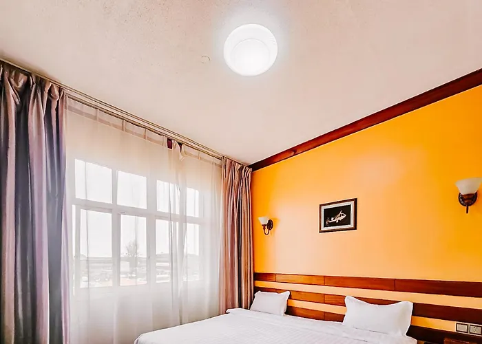 Eastland Hotel