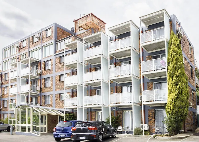 Adina Place Motel Apartments