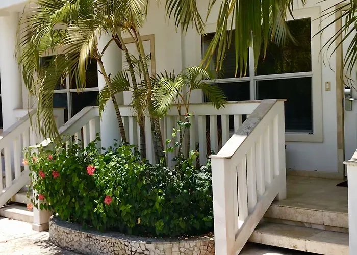 Placencia Resort Maya Beach