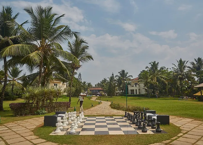 Royal Orchid Beach & Spa, Utorda Beach Goa