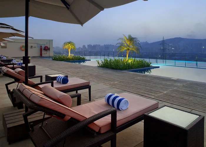 Holiday Inn International Airport By Ihg
