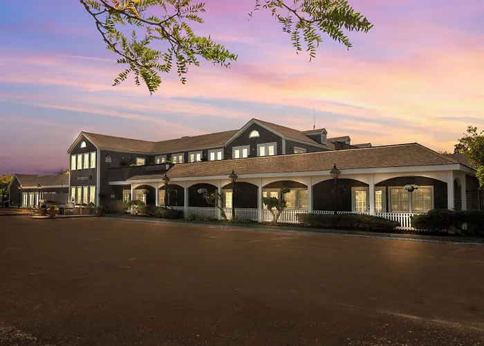Nantucket Inn