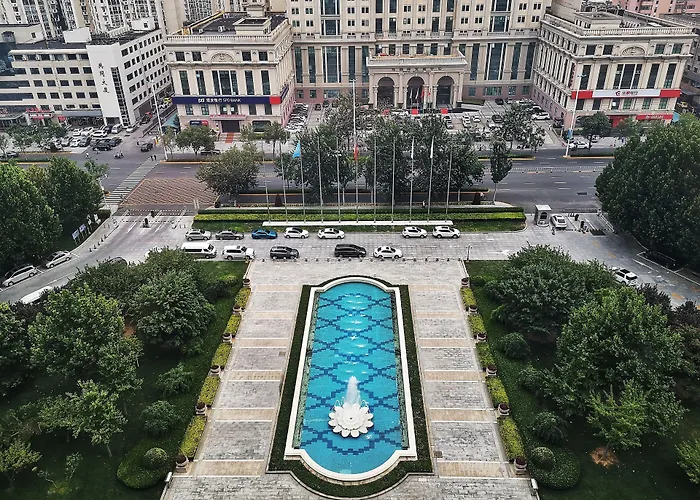 Renaissance Lakeview