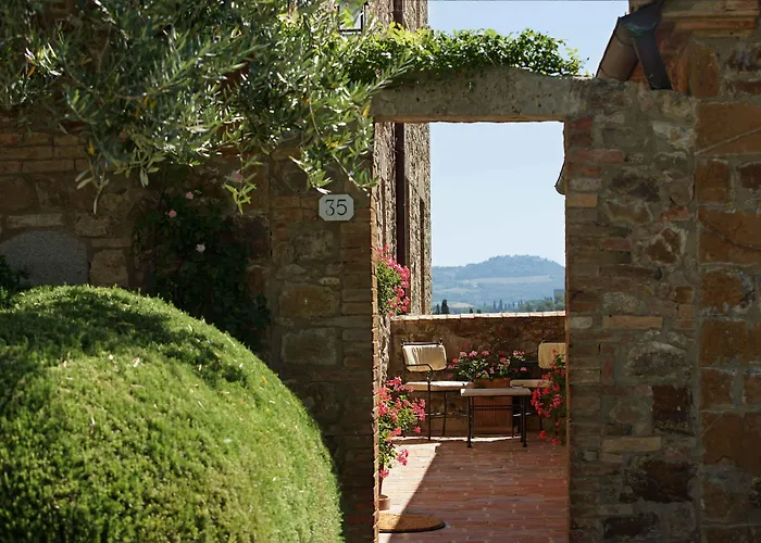 Castello Banfi - Il Borgo - Relais Et Chateaux Poggio alle Mura
