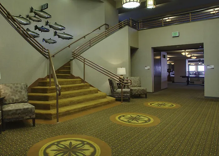 Hallmark Resort - Newport
