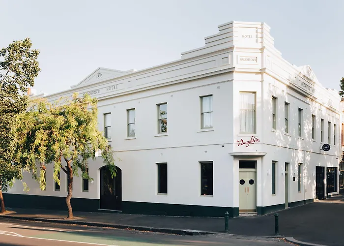 Naughtons Hotel