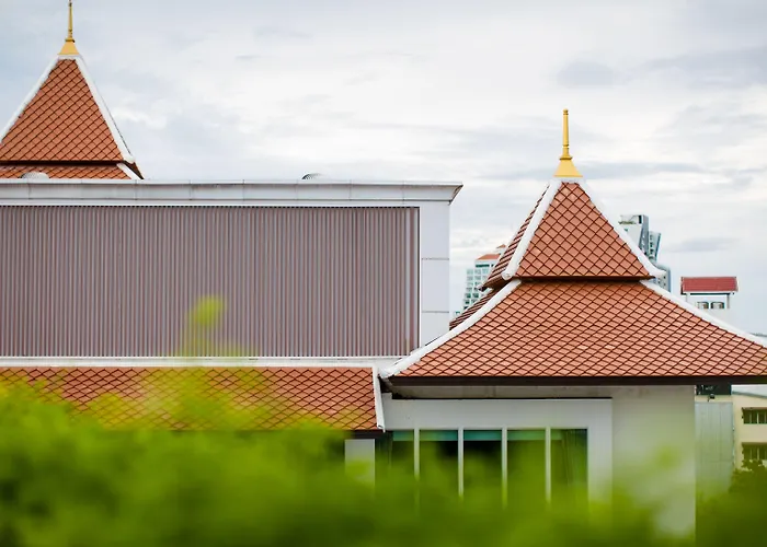 Aiyara Grand Hotel