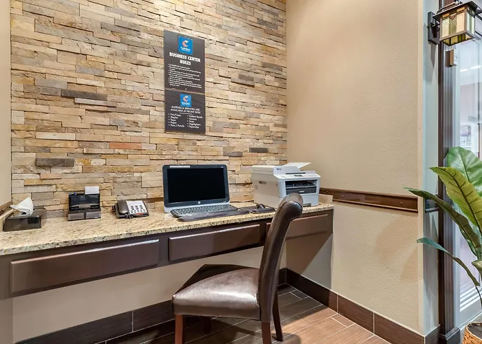 Comfort Inn & Suites Lakeside Eagle Pass