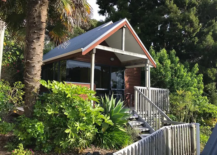 Bay Cabinz Motel