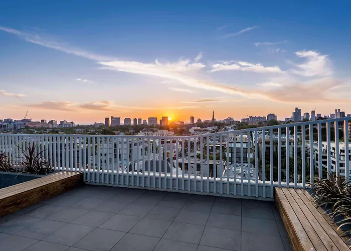Oaks Melbourne South Yarra Suites