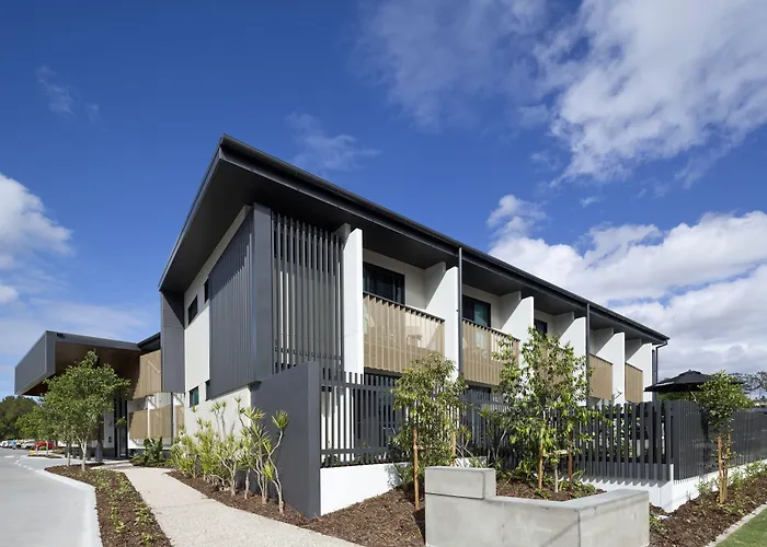 The Glen Hotel And Suites