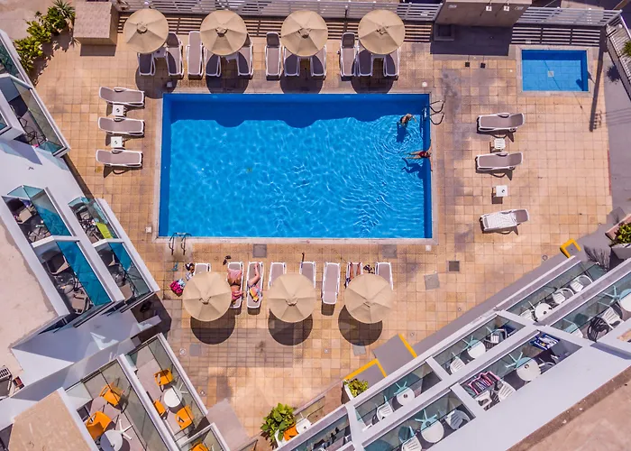 A Maos Hotel Apartments