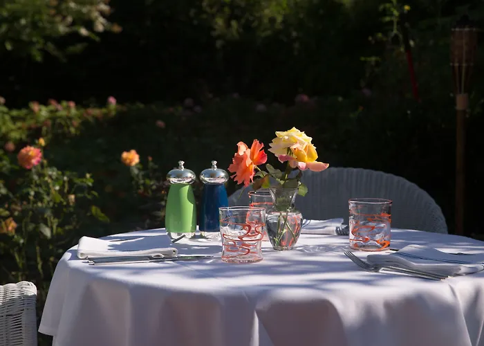 Bridgehampton Inn