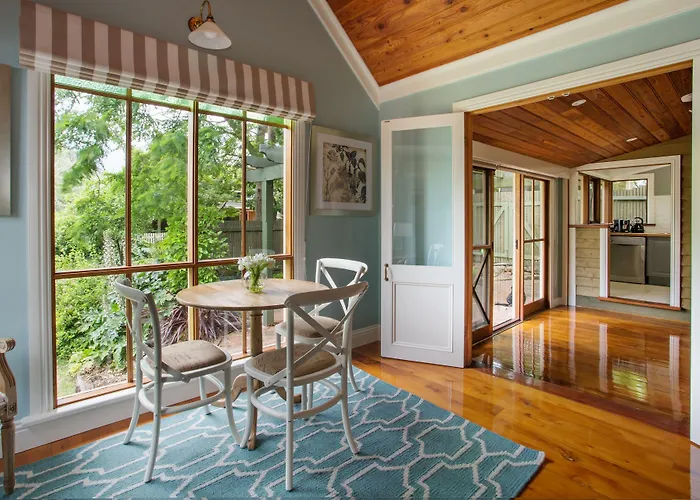 Oak Tree Lodge