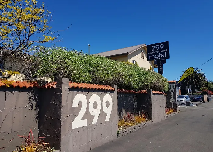 299 On Devon West