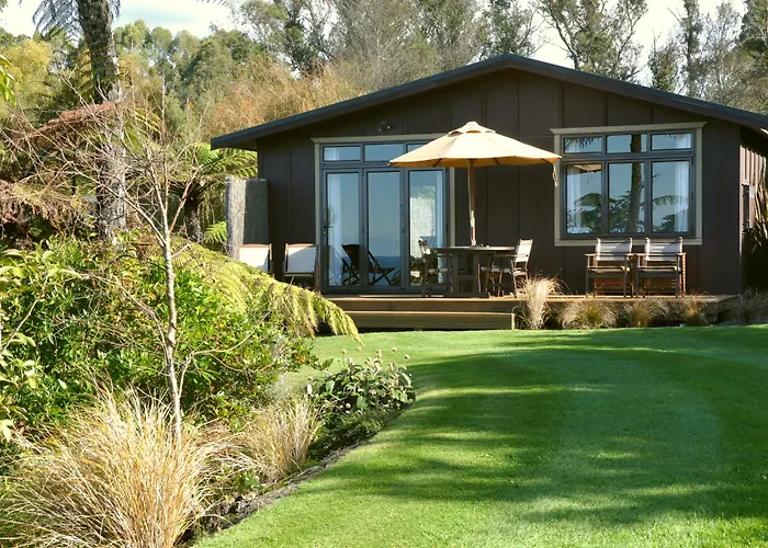 Adrift In Golden Bay- Absolute Beachfront Villas (Adults Only)