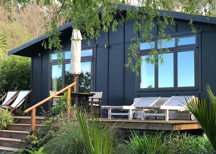 Adrift In Golden Bay- Absolute Beachfront Villas (Adults Only)
