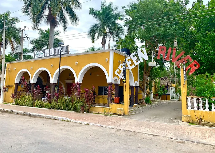 Hotel Green River