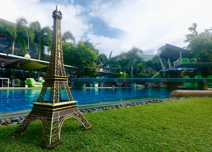 Momento Resort
