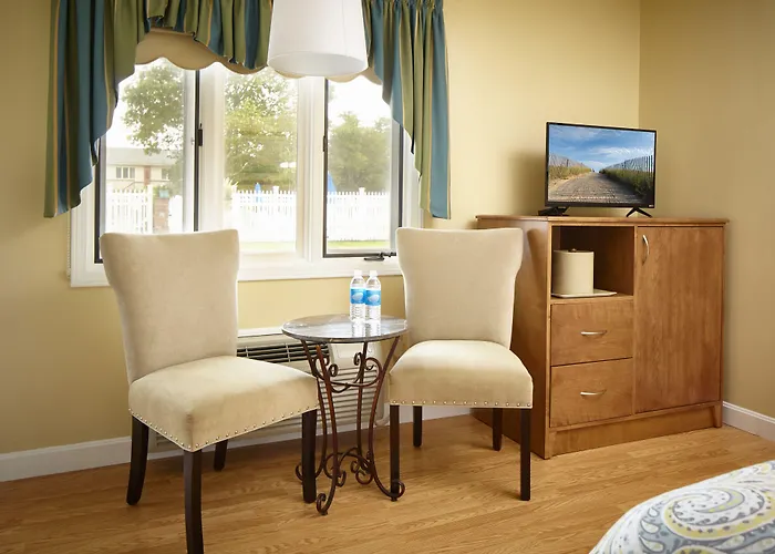 Breezeway Boutique Hotel