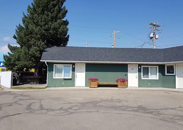 Econo Lodge Inn & Suites Pincher Creek