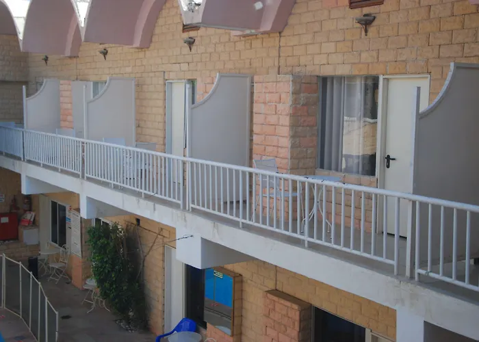 Hotel Maman