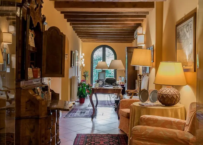 Piazza Nova Guest House