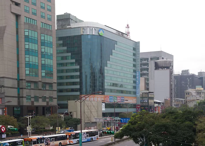 Green World Hotel - Zhonghua