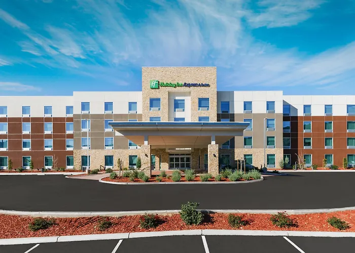 Holiday Inn Express & Suites Oakhurst-Yosemite Park Area By Ihg