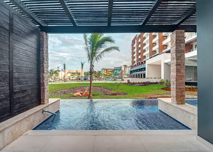 Royalton Blue Waters Montego Bay, An Autograph Collection All-Inclusive Resort Falmouth