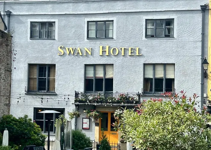 The Swan Hotel, Wells, Somerset - The Coaching Inn Group