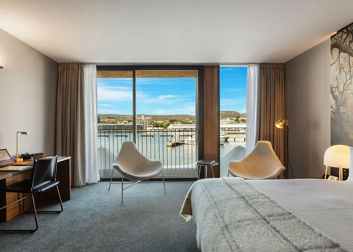 Macq 01 Hotel Hobart