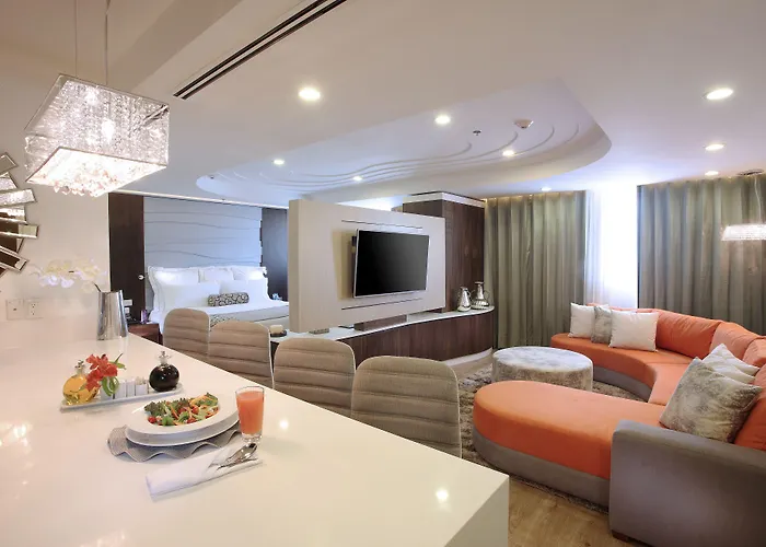 HS HOTSSON Hotel Irapuato