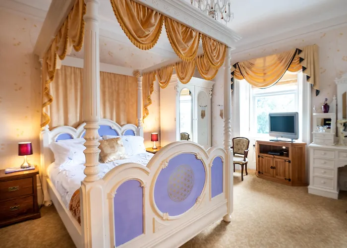 Enchanted Manor Niton