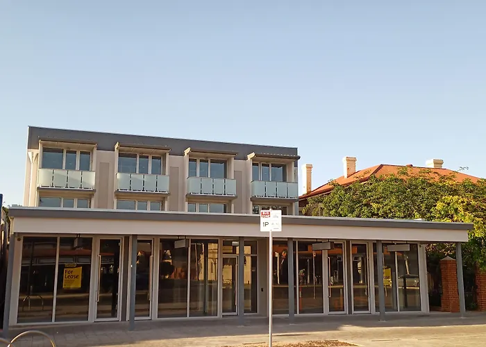 Semaphore Splash Apartments