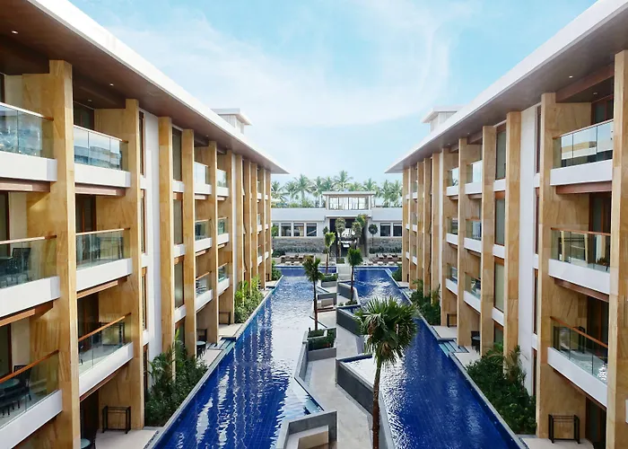 Henann Crystal Sands Resort Balabag 