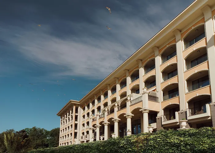 Astor Garden Hotel Saints Constantine and Helena