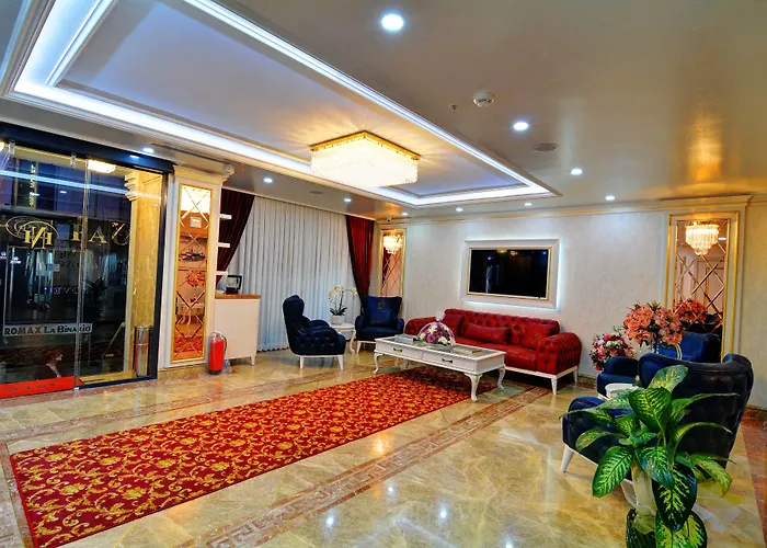 Novelty Hotel
