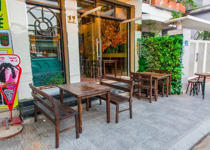 Amona Hotel