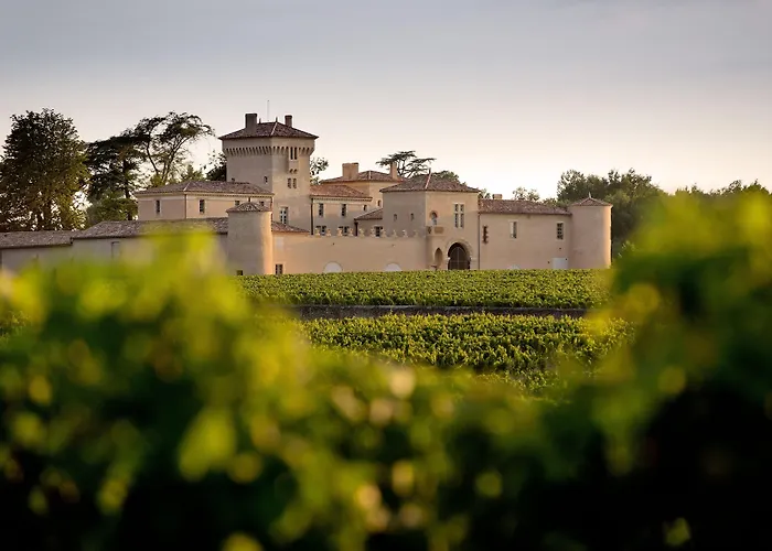 Chateau Lafaurie-Peyraguey Hotel & Restaurant Lalique Bommes