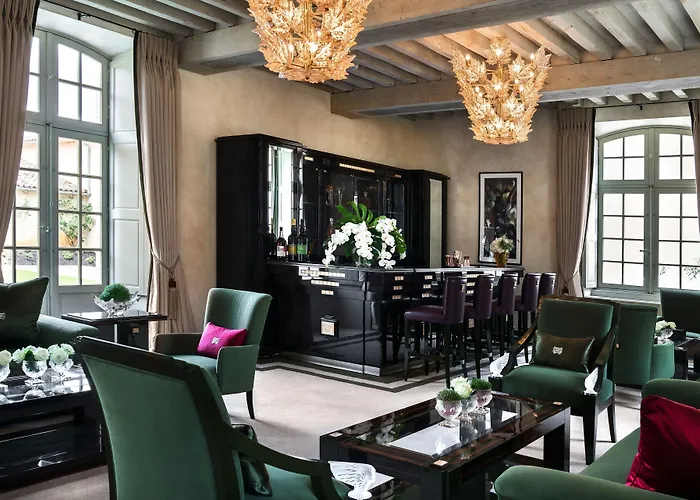 Chateau Lafaurie-Peyraguey Hotel & Restaurant Lalique Bommes