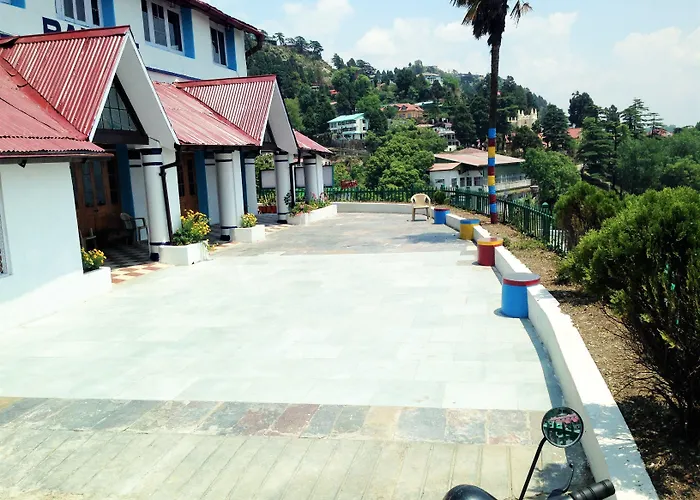 Prince Hotel Mallroad