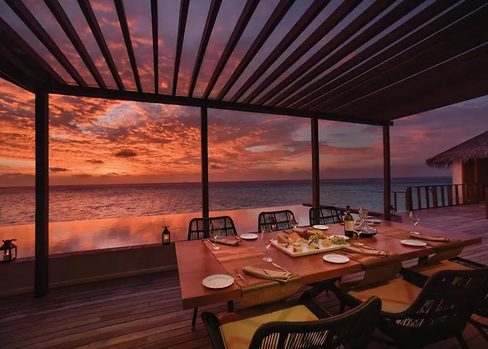 Ozen Life Maadhoo Hotel Maadhoo 