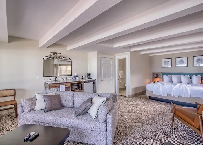 Beachfront Manor Hotel