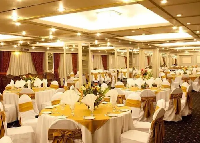 Regent Plaza Hotel & Convention Center Karachi