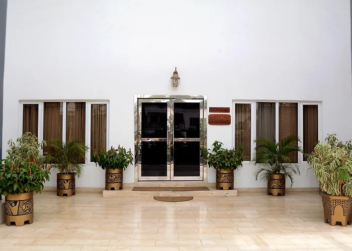 Mahogany And Suites