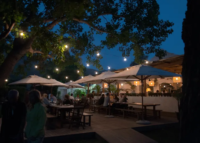 La Paris Estate Hotel Franschhoek