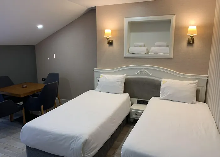 White Golden Suite Hotel