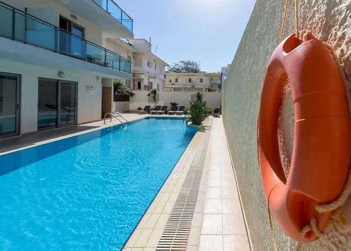 Manousos City Hotel