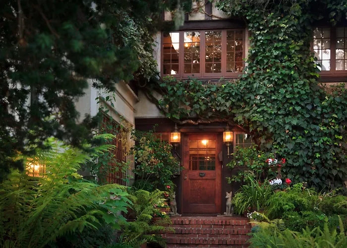 Old Monterey Inn
